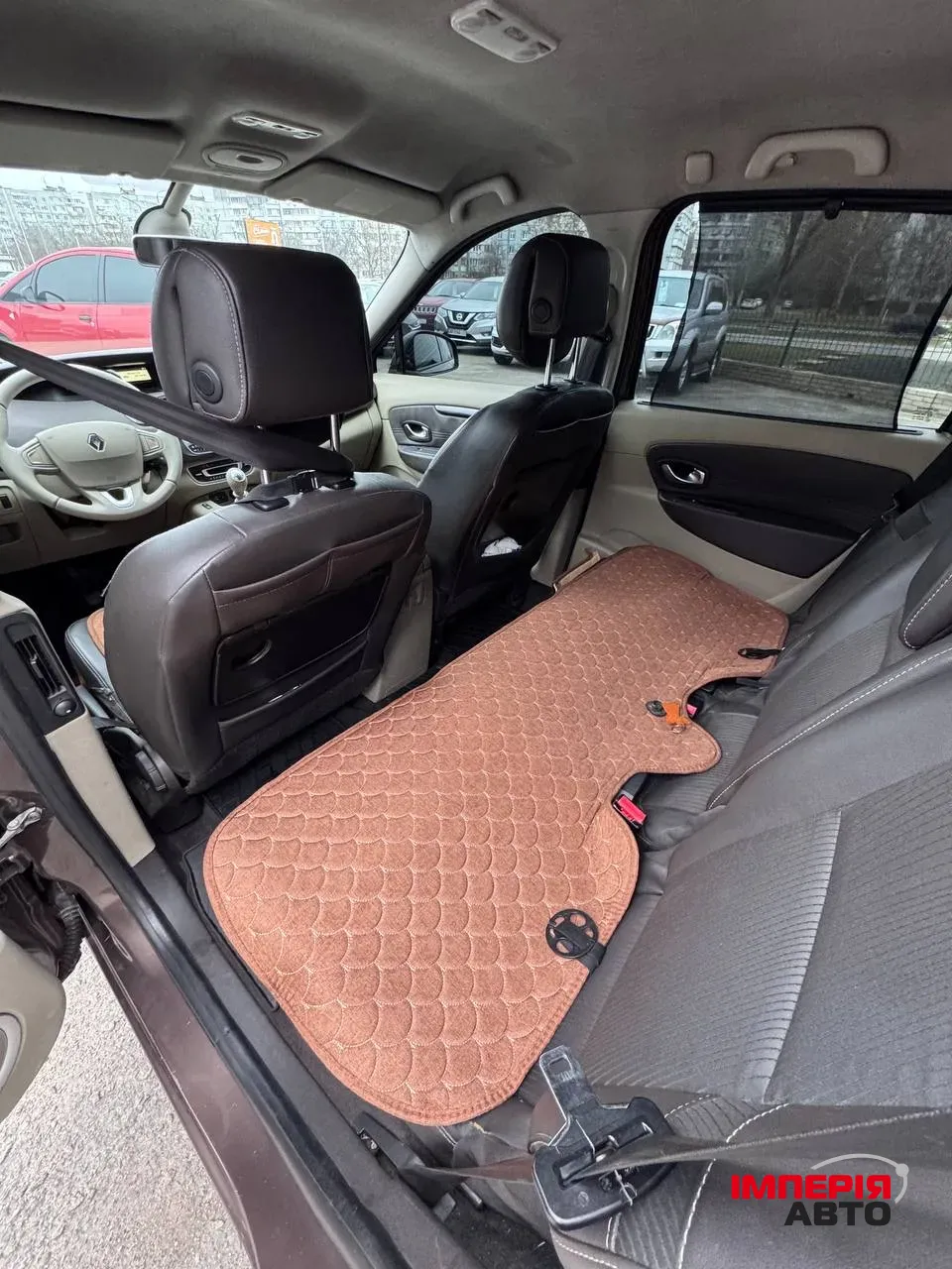 Renault Scenic - фото 11