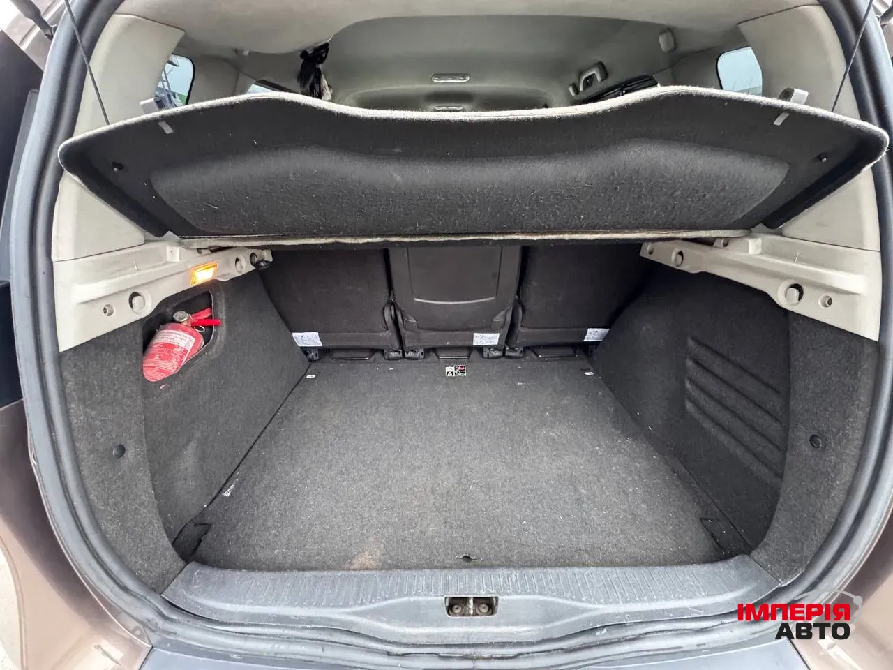 Renault Scenic - фото 16