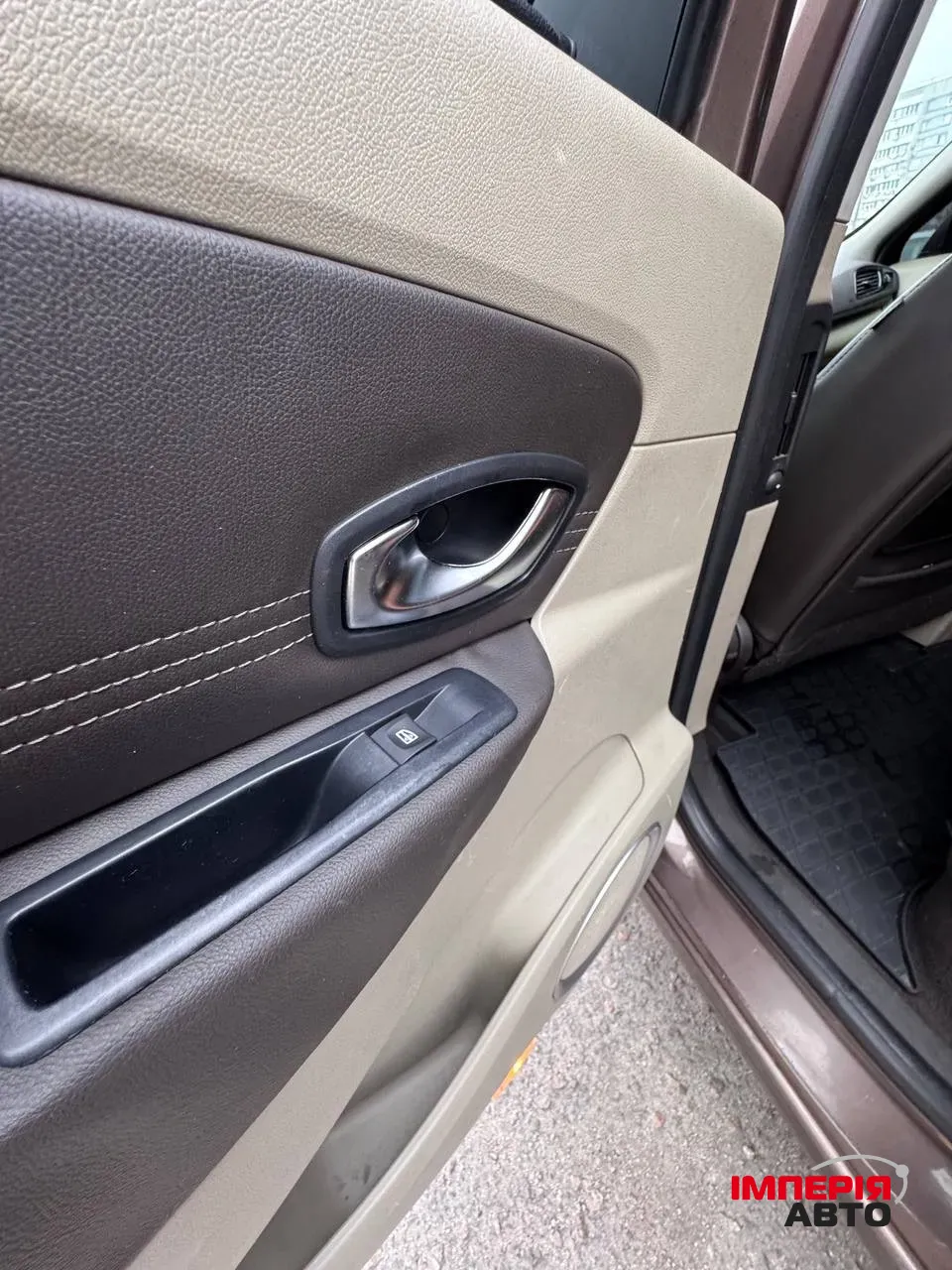 Renault Scenic - фото 12