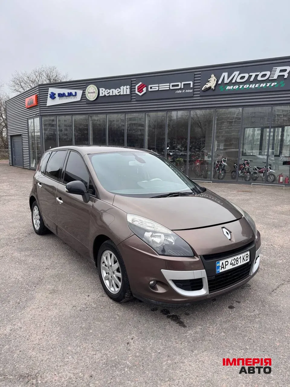 Renault Scenic - фото 1