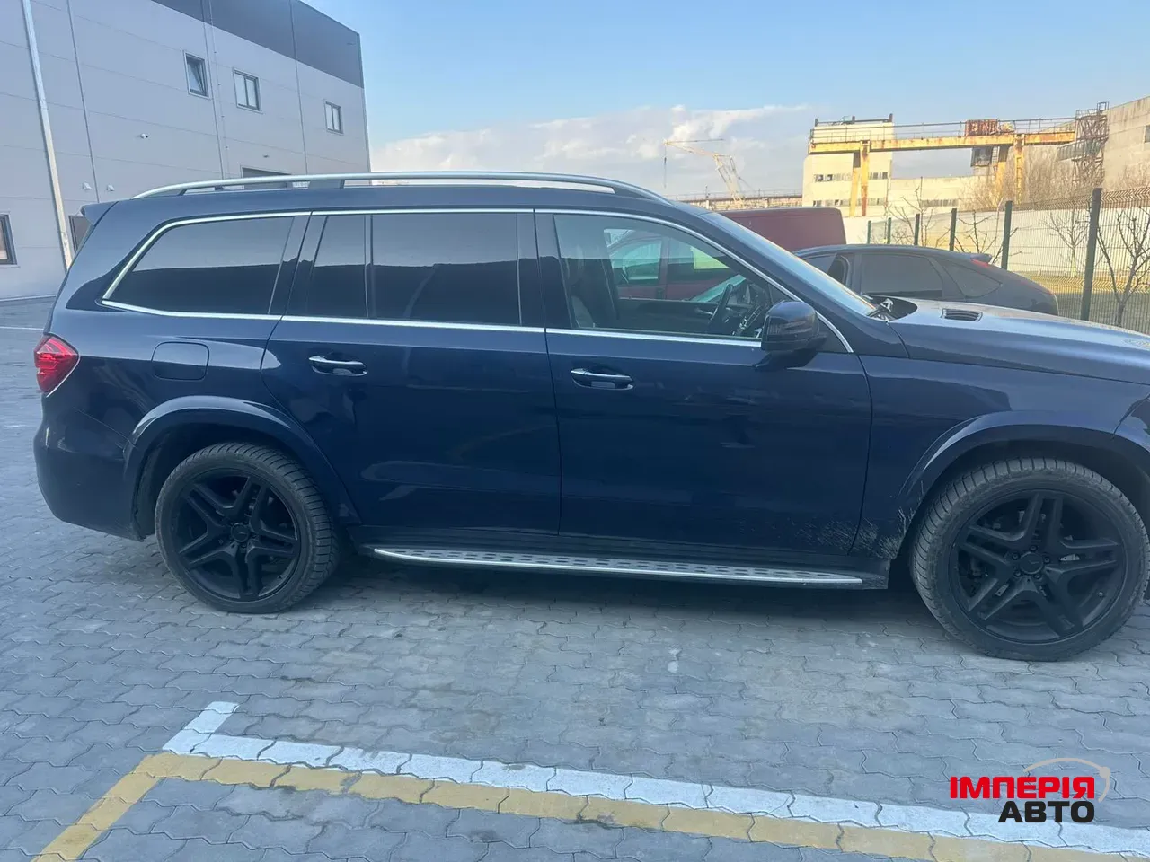 Mercedes-Benz GLS - фото 14