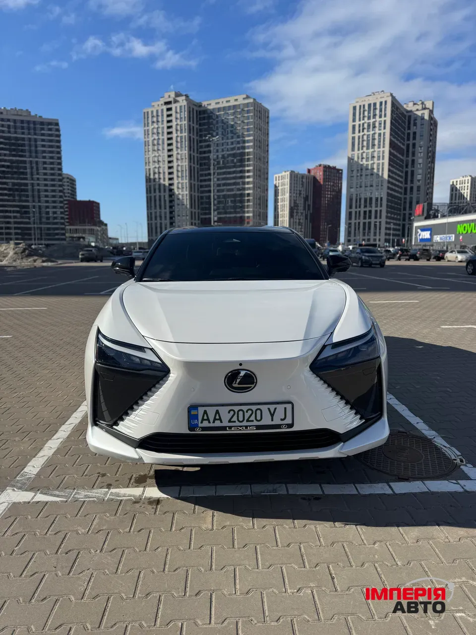 Lexus RZ - фото 4