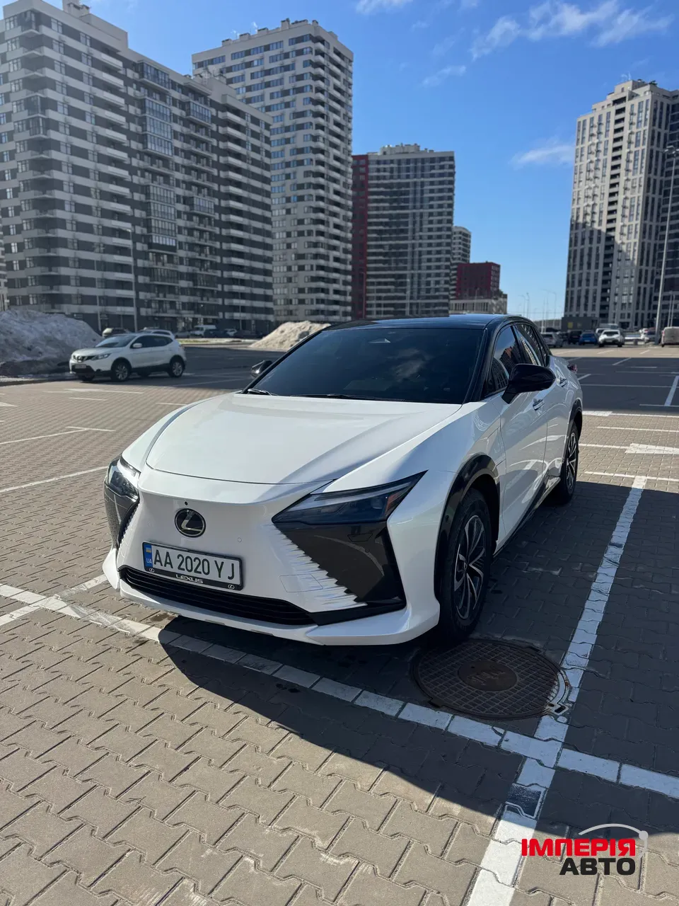 Lexus RZ - фото 5