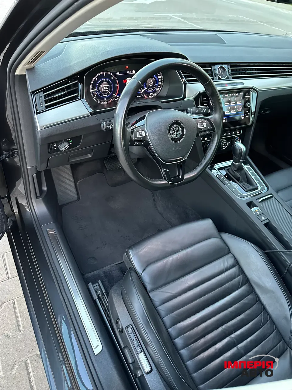 Volkswagen Passat - фото 6