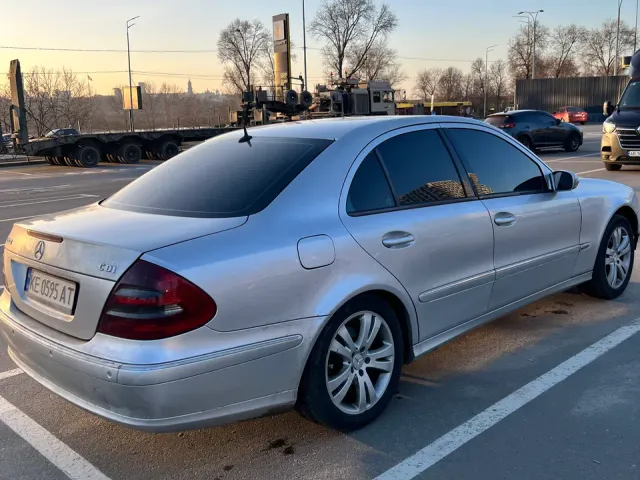 Mercedes-Benz E-Класс - фото 4