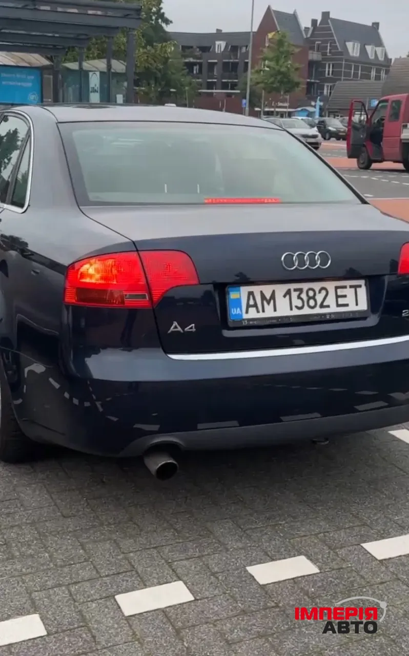 Audi A4 - фото 4