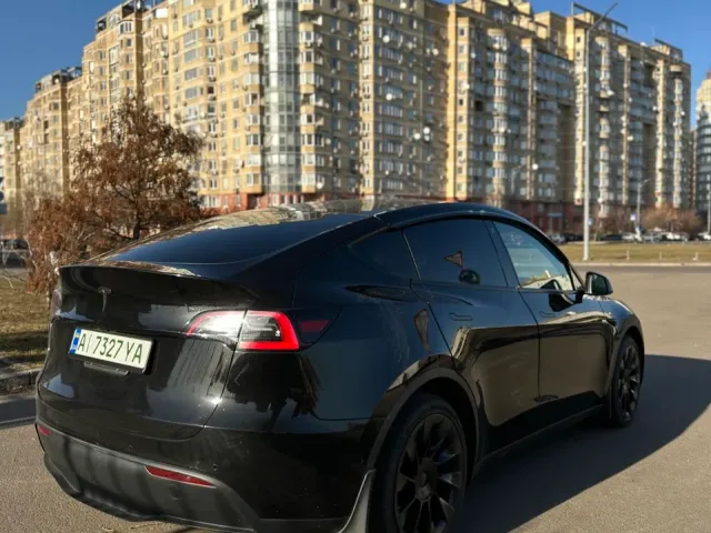 Tesla Model Y - фото 5