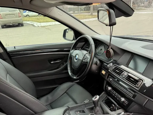 BMW 5 серії - фото 4