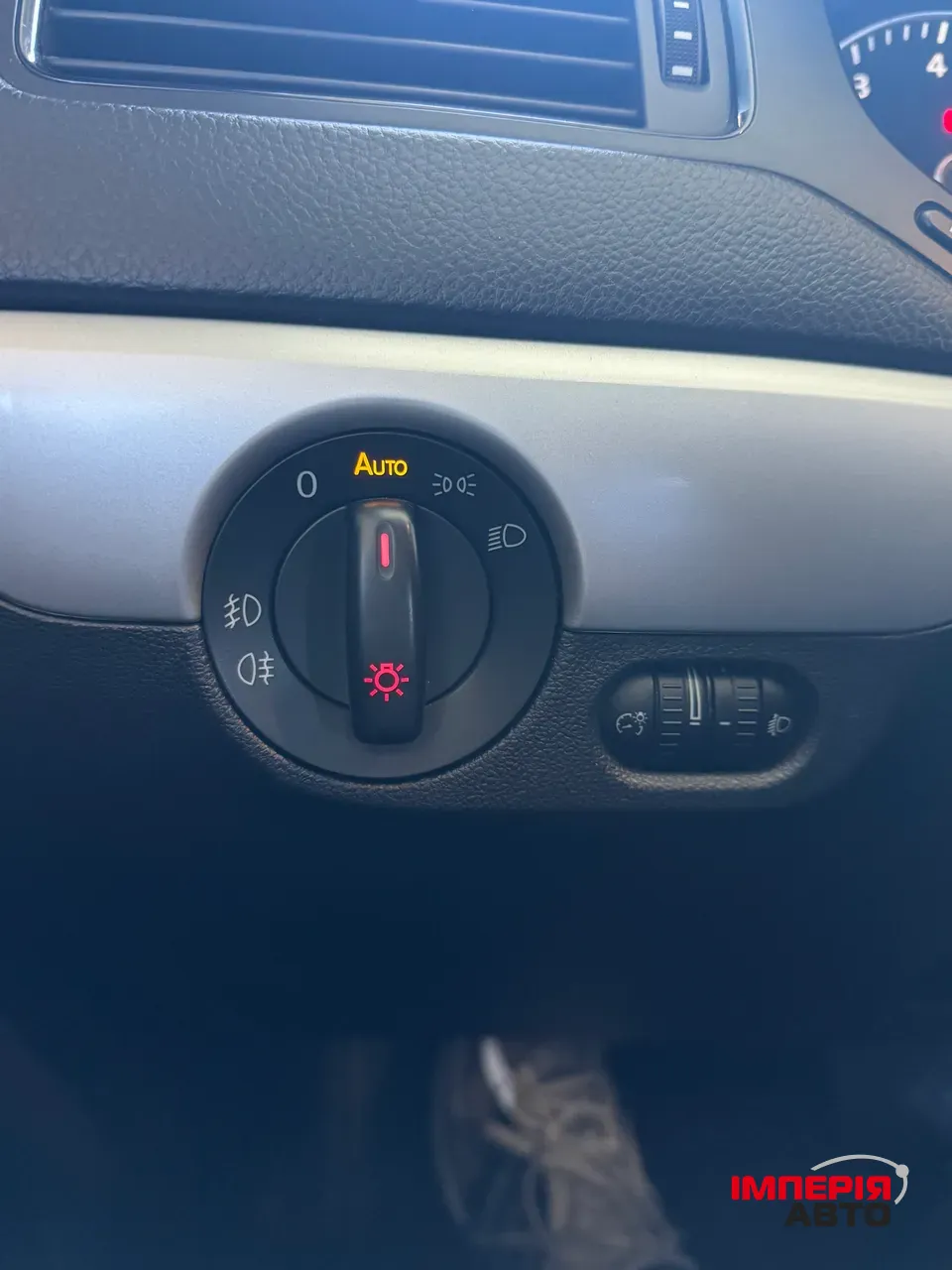 Volkswagen Jetta - фото 18