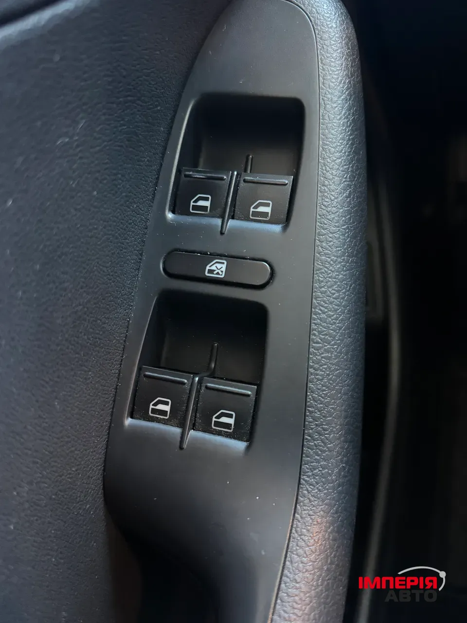 Volkswagen Jetta - фото 16