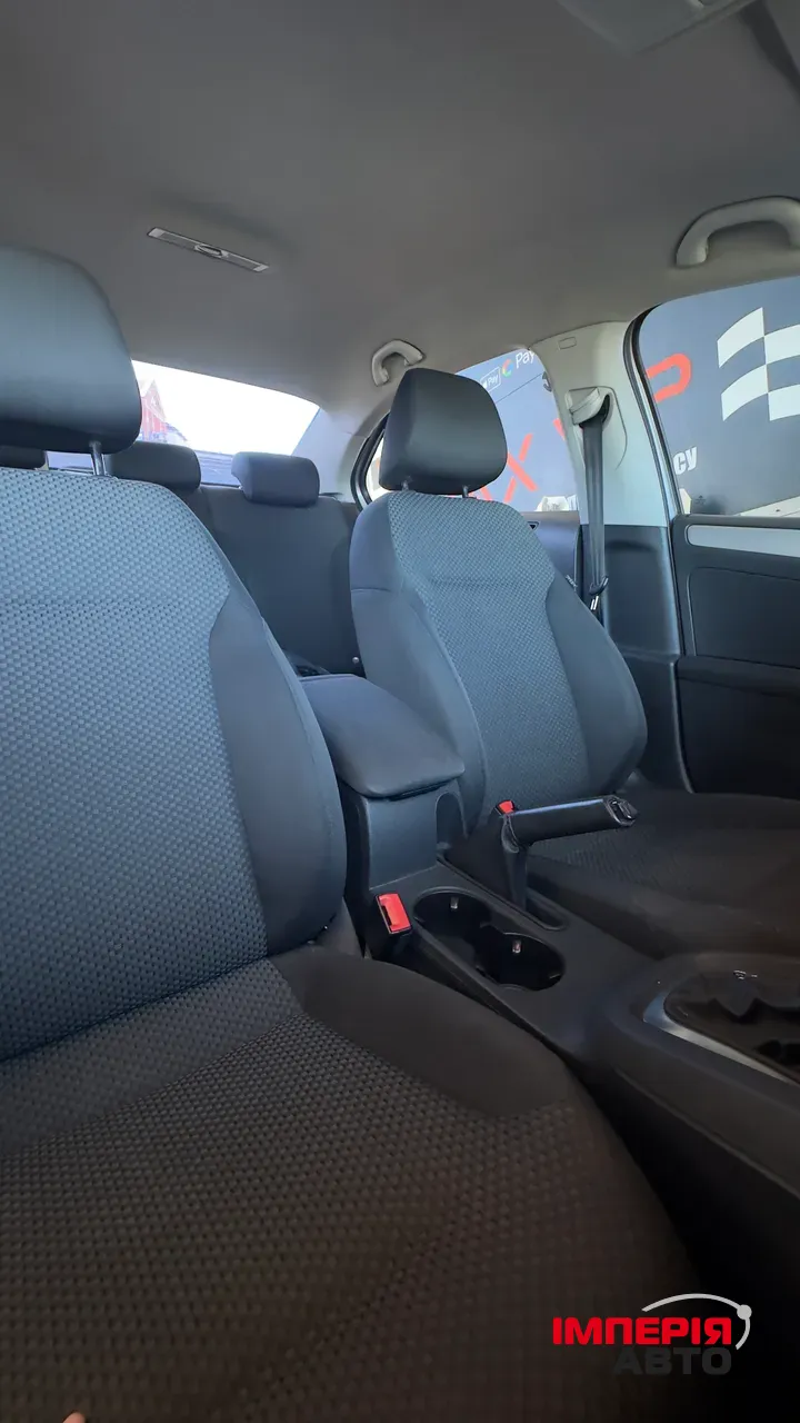 Volkswagen Jetta - фото 20