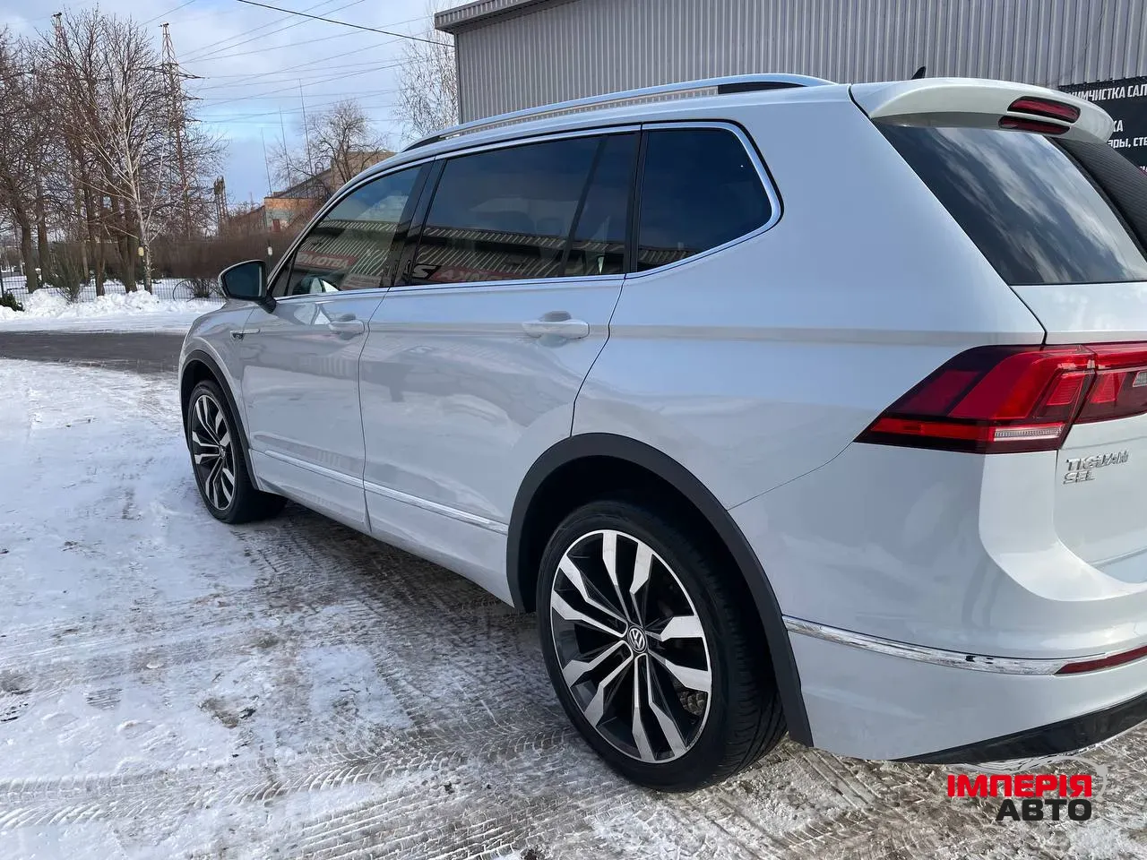 Volkswagen Tiguan - фото 19