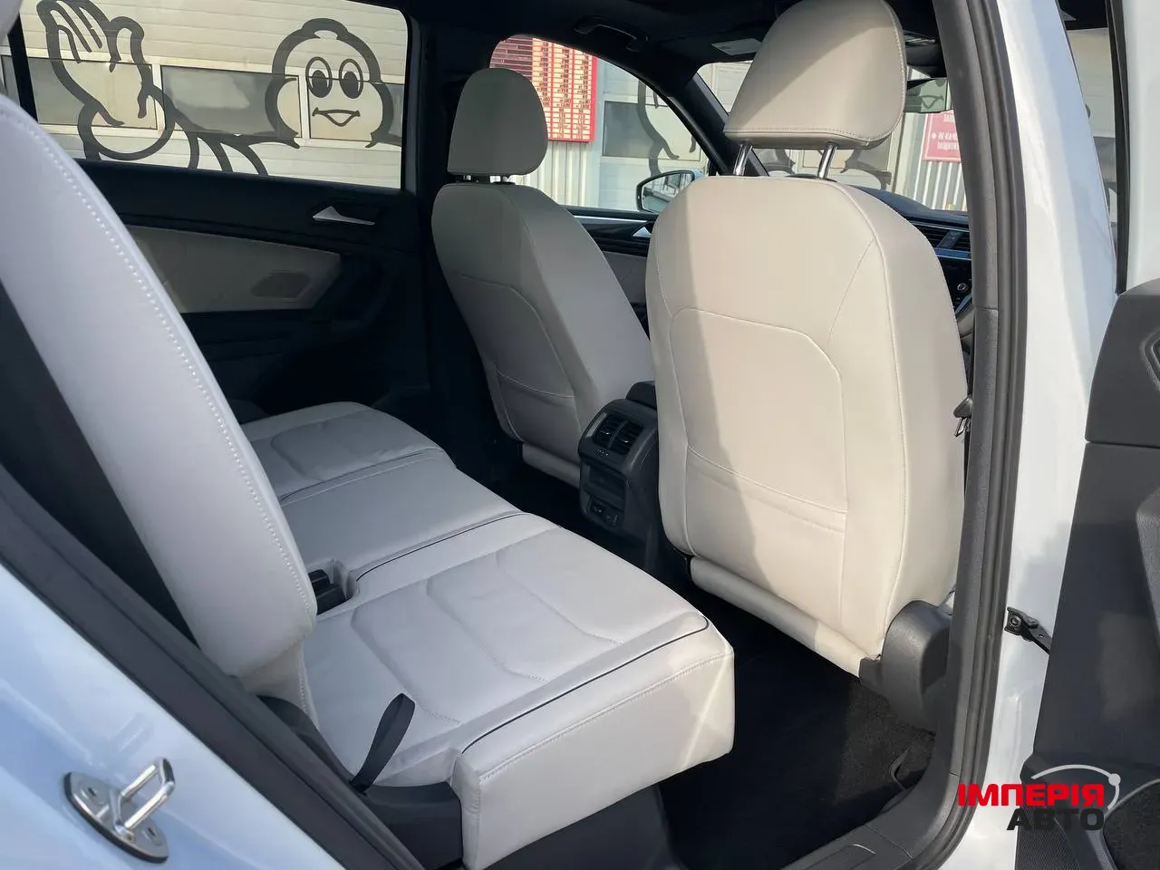 Volkswagen Tiguan - фото 9