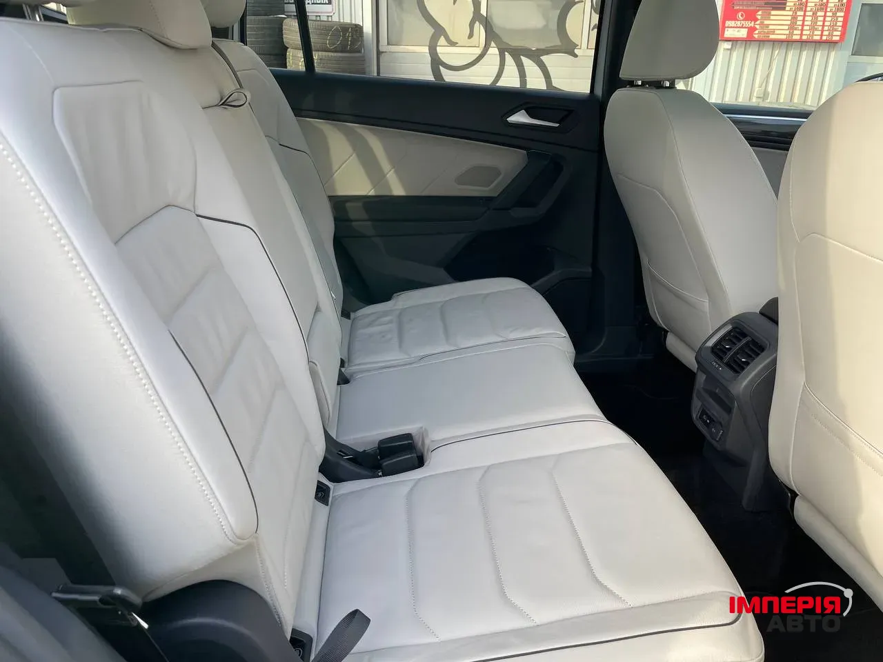 Volkswagen Tiguan - фото 6