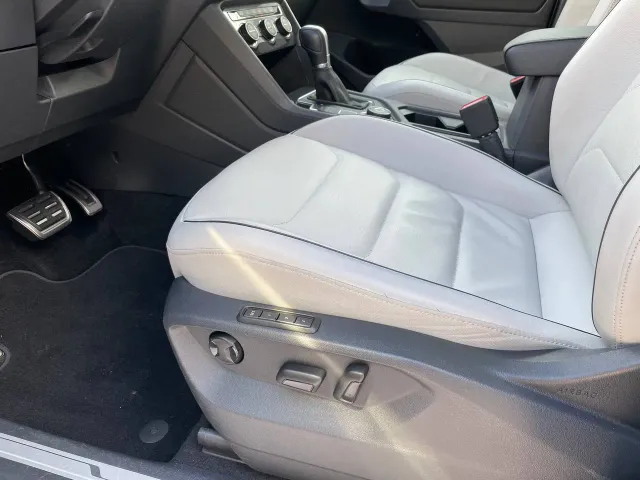 Volkswagen Tiguan - фото 4