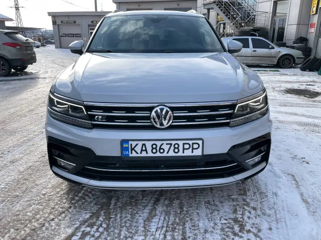 Volkswagen Tiguan - фото 2