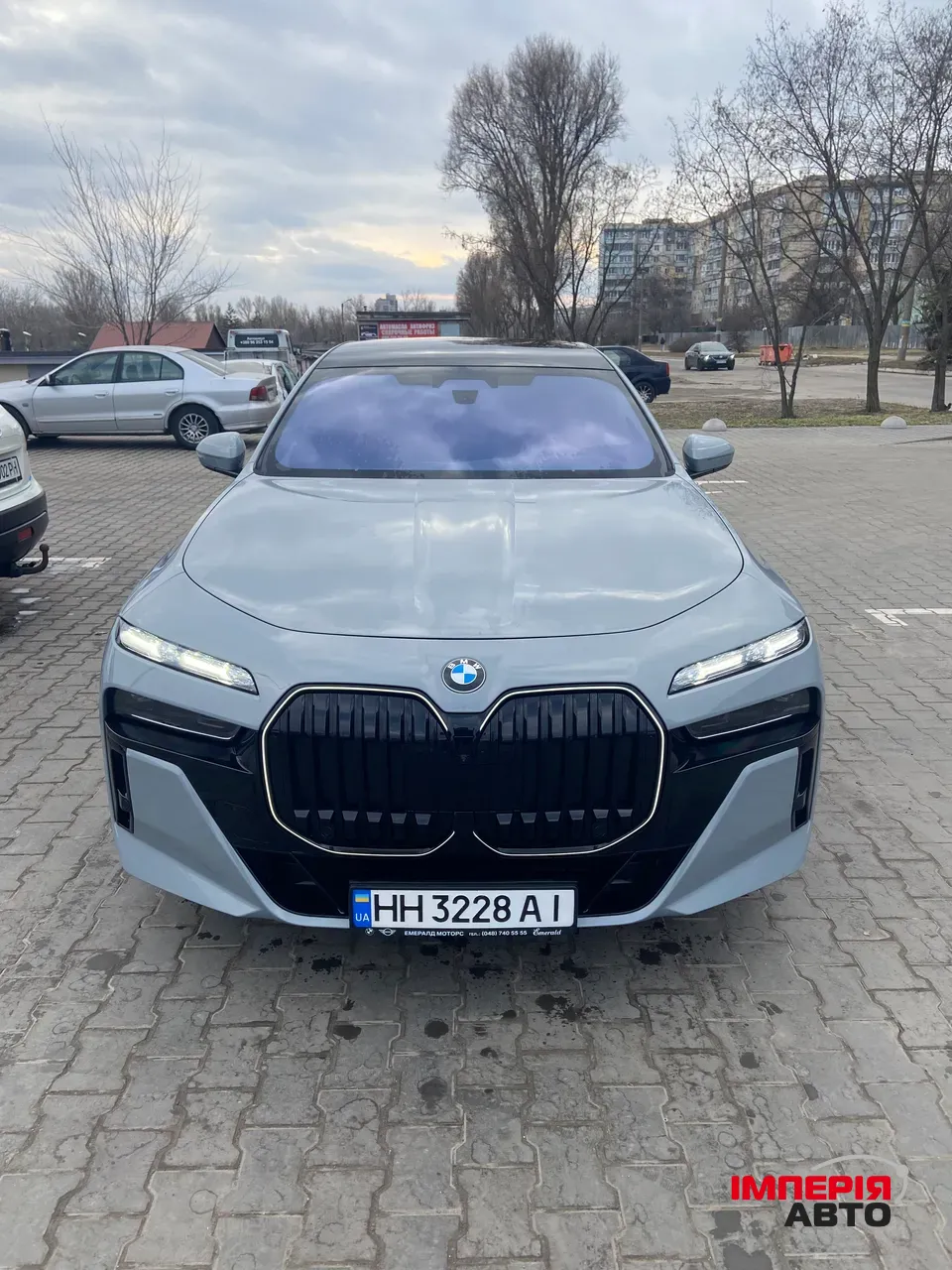 BMW 7 серії - фото 1