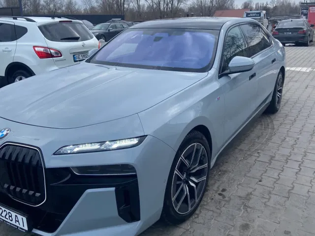 BMW 7 серії - фото 3