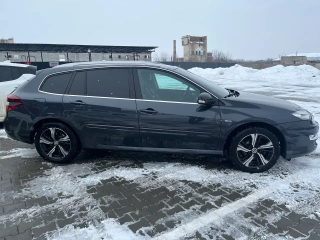 Renault Laguna - фото 4