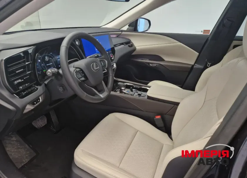 Lexus RX - фото 5