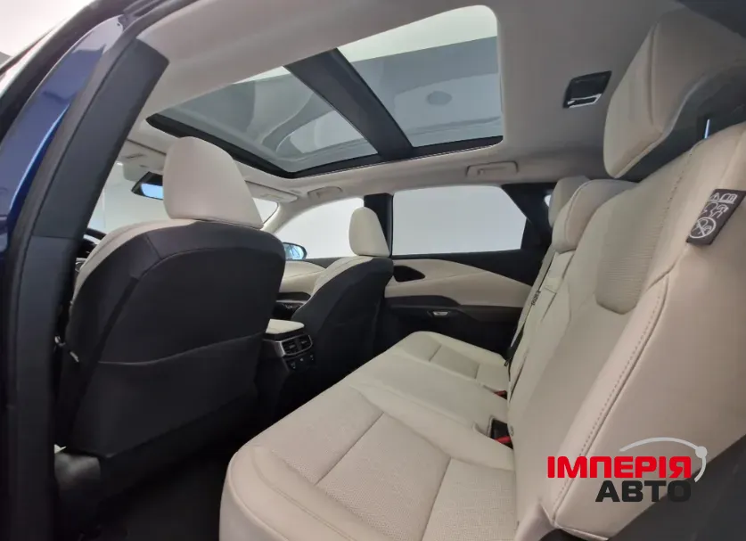 Lexus RX - фото 8