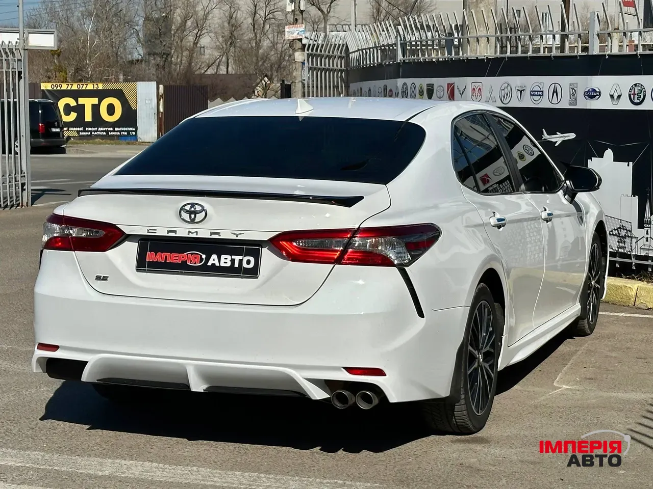 Toyota Camry - фото 8