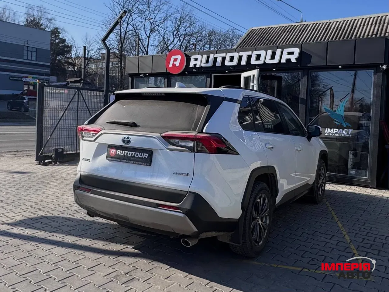 Toyota RAV4 - фото 12