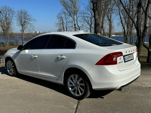 Volvo S60 - фото 4