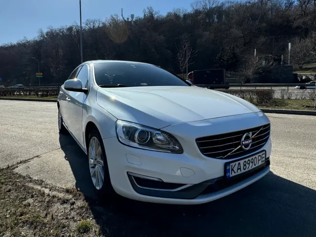 Volvo S60 - фото 2
