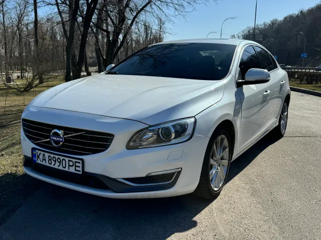 Volvo S60 - фото 5