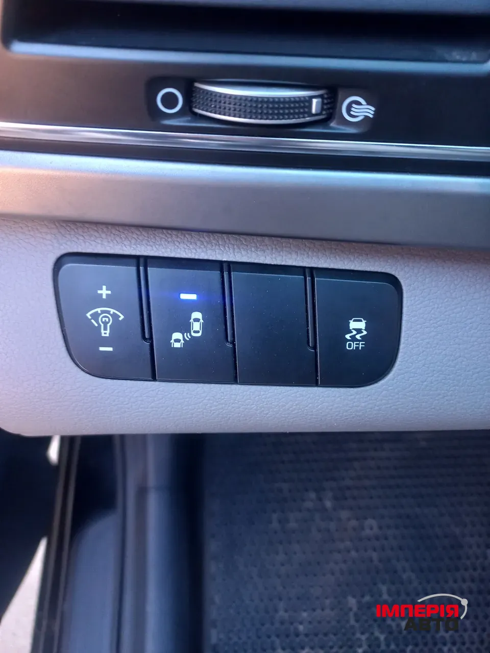 Hyundai Elantra - фото 16