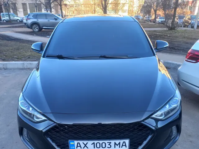 Hyundai Elantra - фото 2