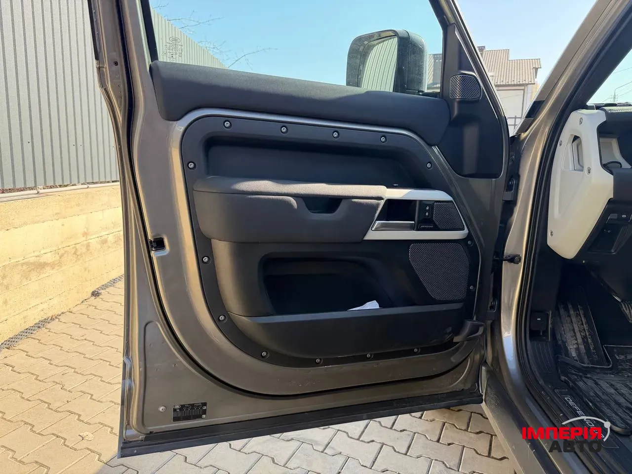 Land Rover Defender - фото 5