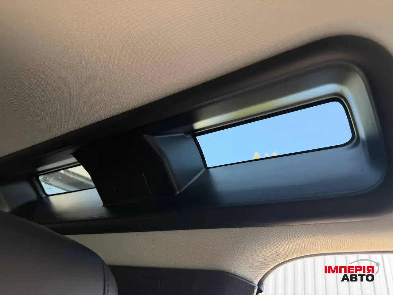 Land Rover Defender - фото 11