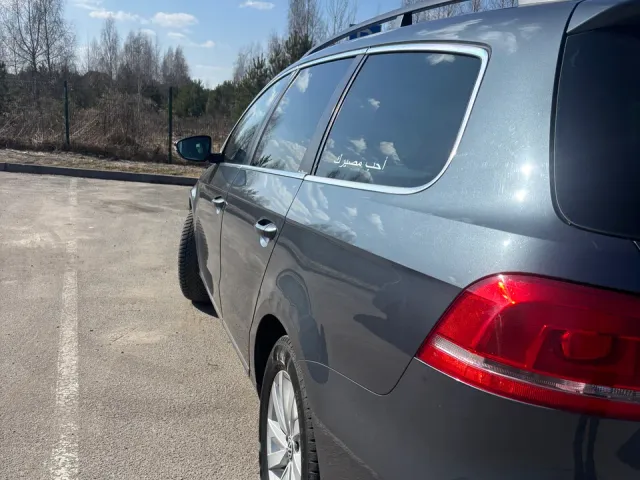 Volkswagen Passat - фото 2