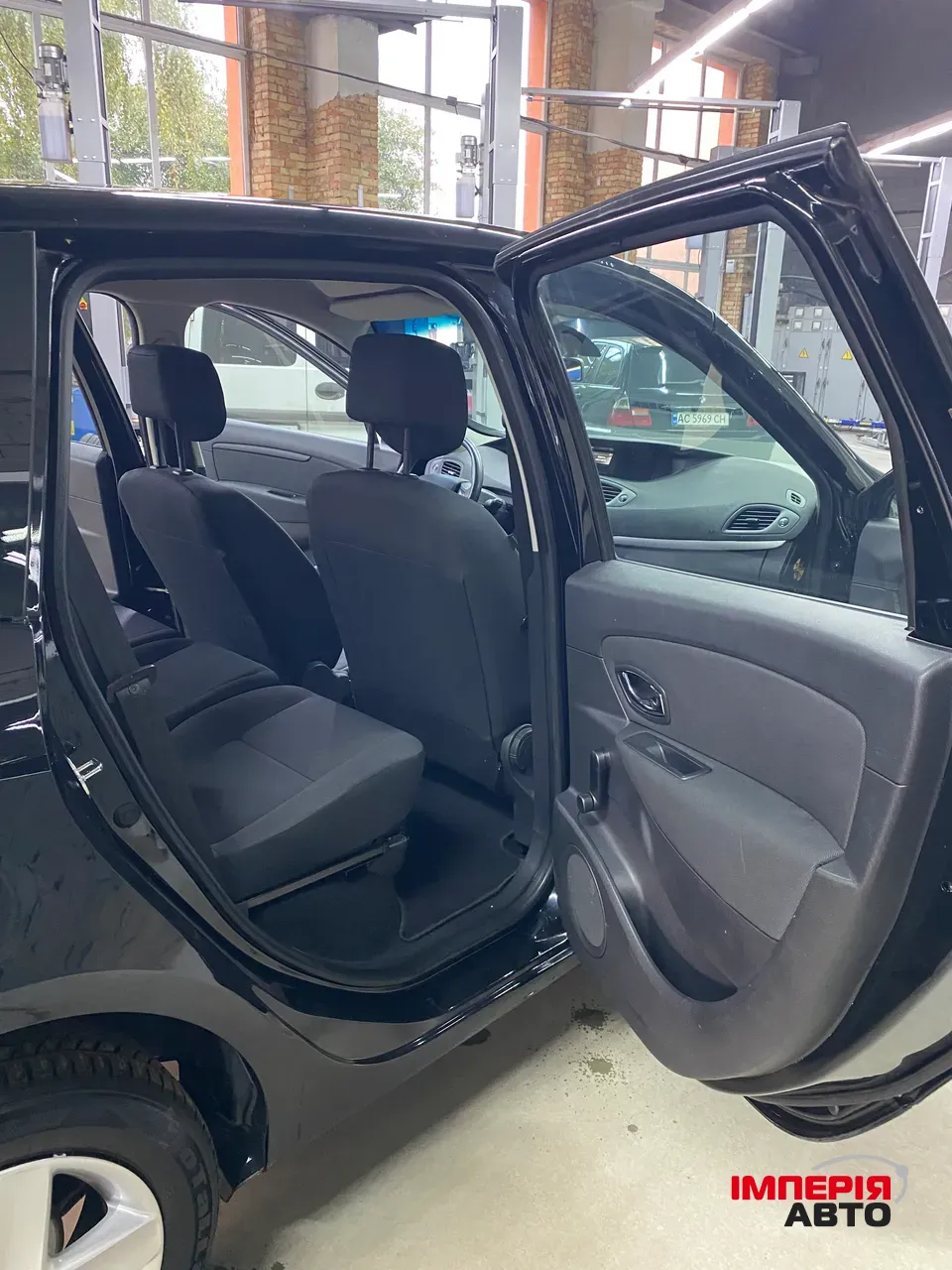 Renault Scenic - фото 12