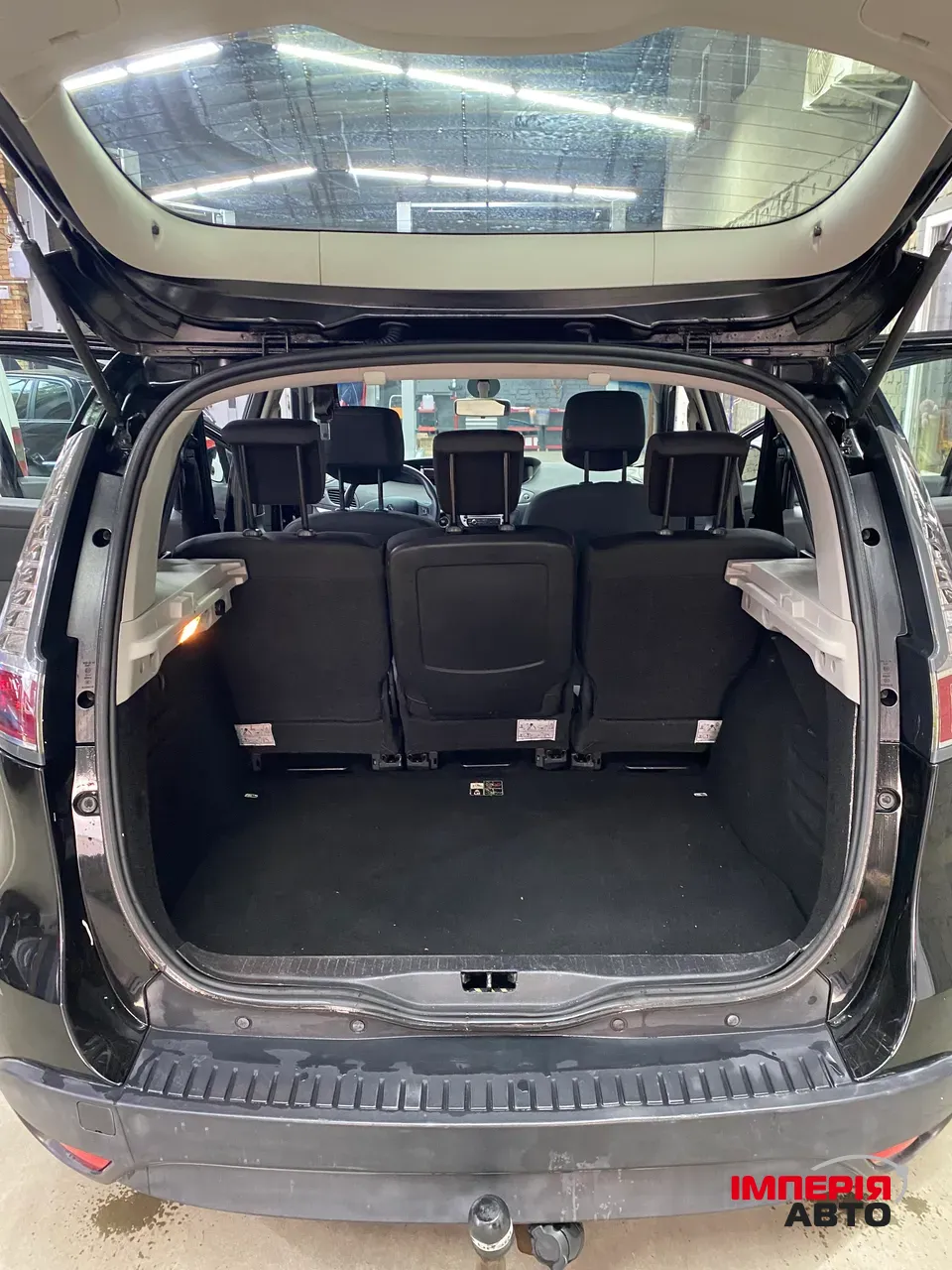 Renault Scenic - фото 11