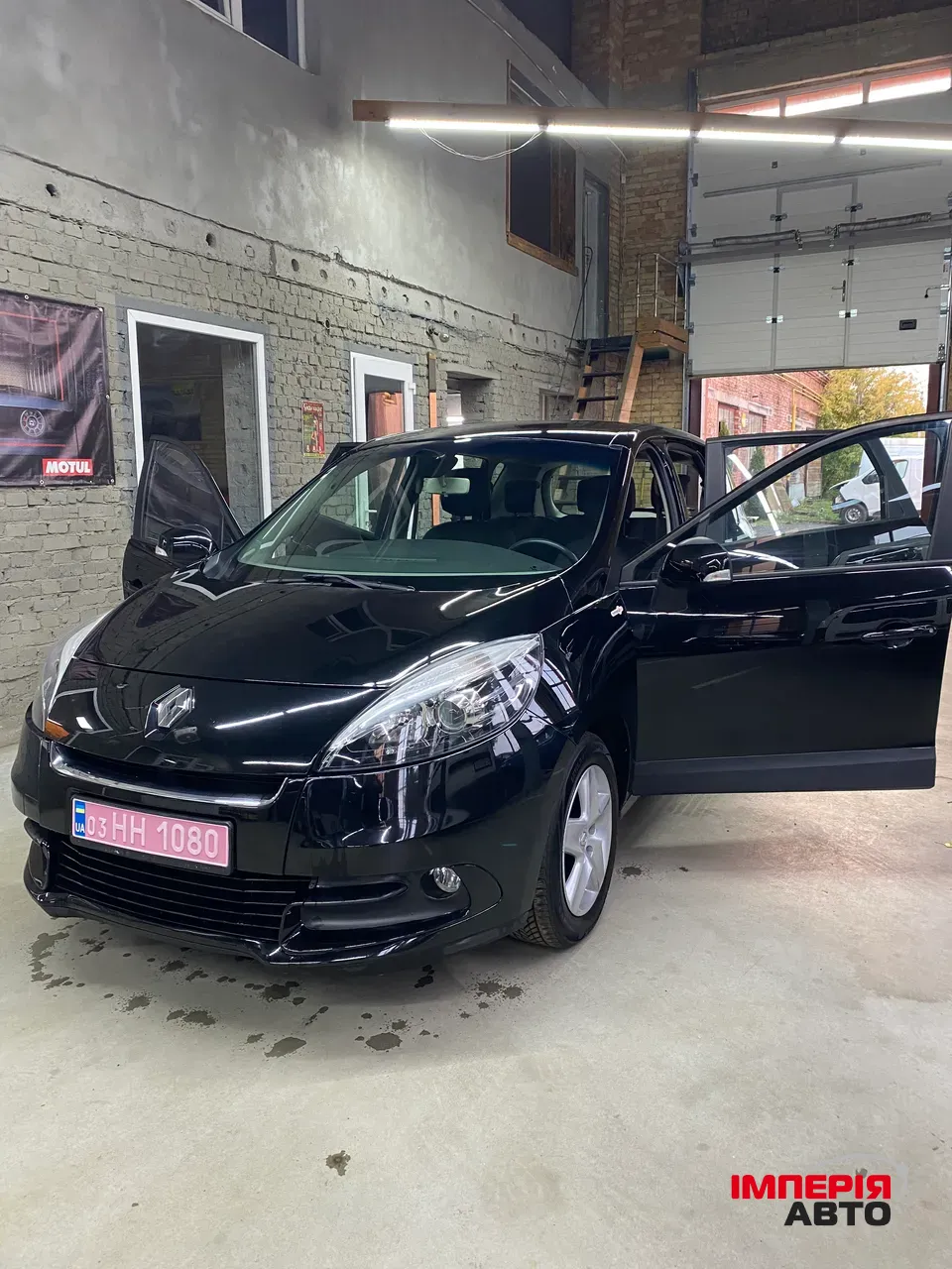 Renault Scenic - фото 8