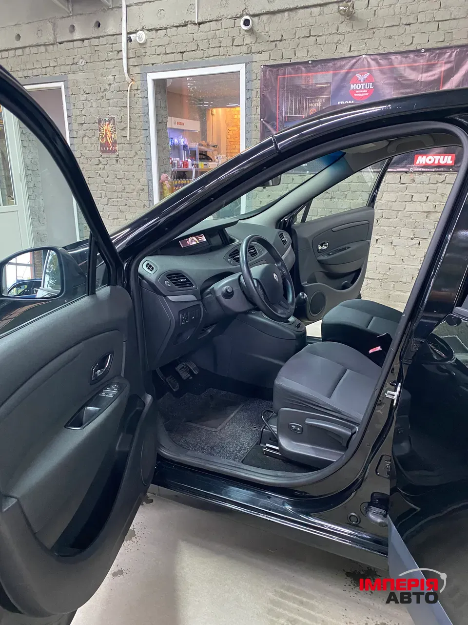 Renault Scenic - фото 9