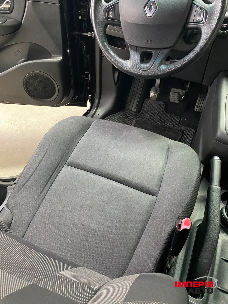 Renault Scenic - фото 19