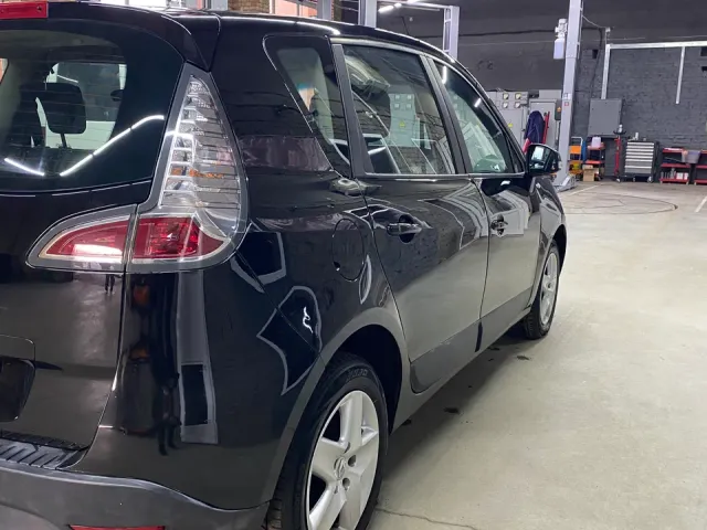 Renault Scenic - фото 3