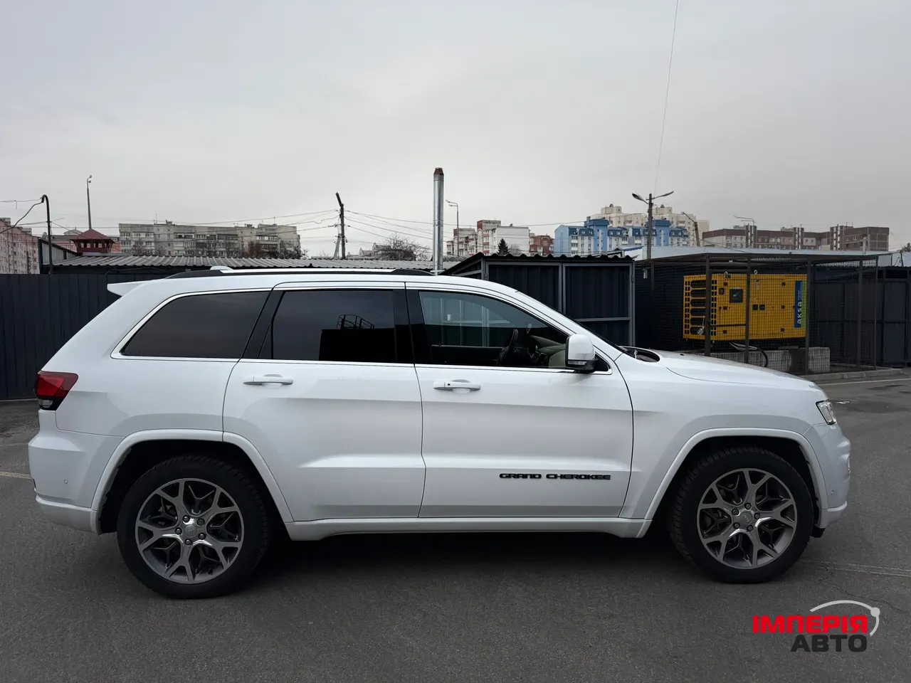 Jeep Grand Cherokee - фото 3