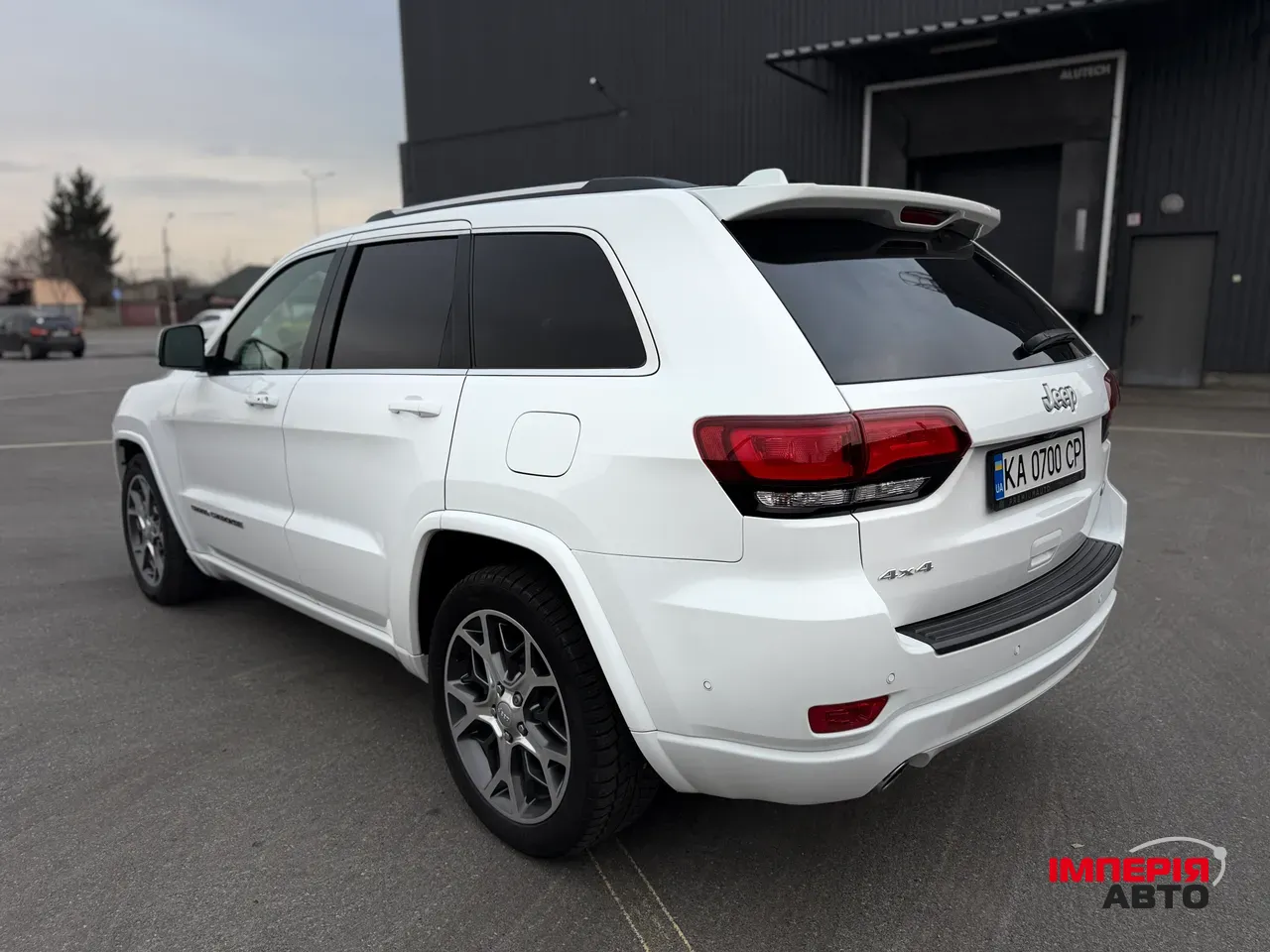 Jeep Grand Cherokee - фото 6