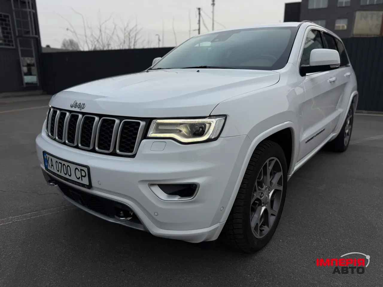 Jeep Grand Cherokee - фото 8