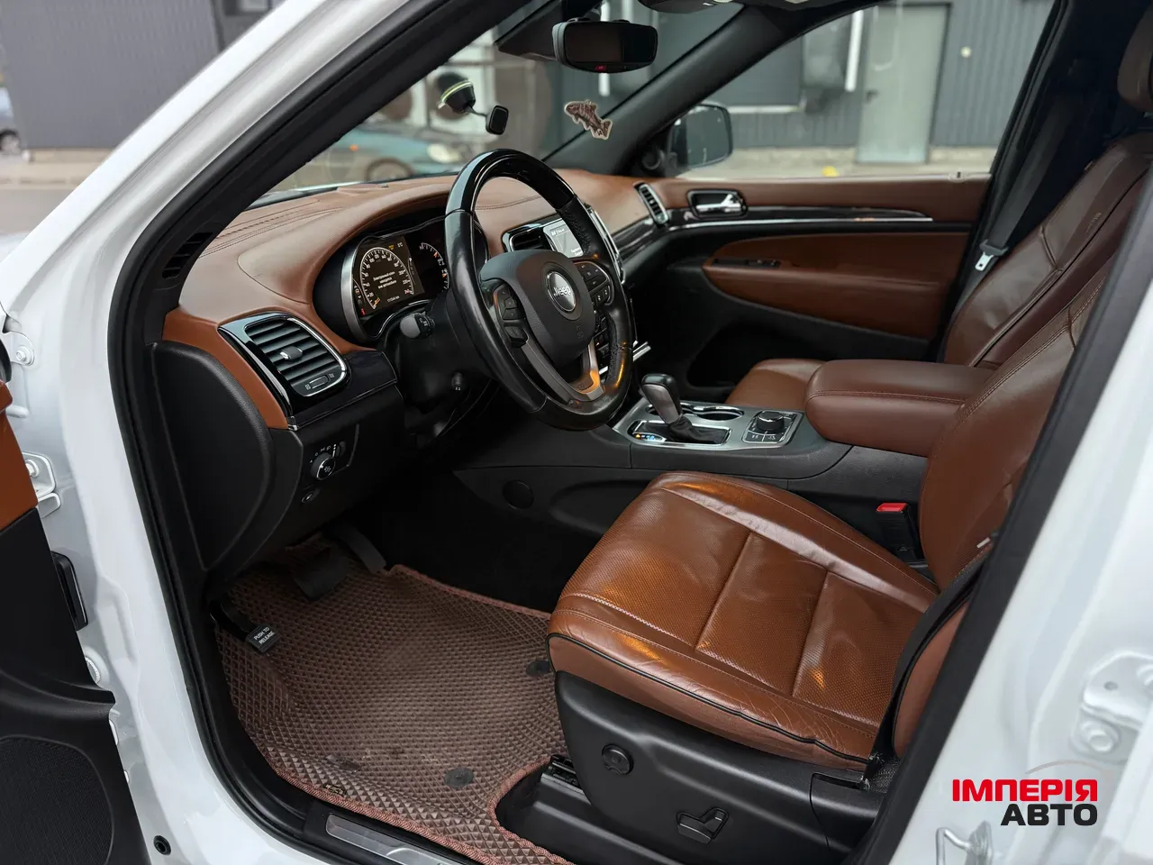 Jeep Grand Cherokee - фото 11