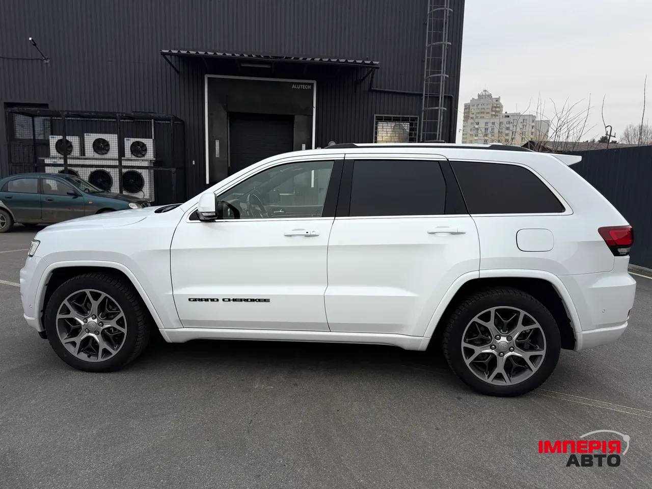 Jeep Grand Cherokee - фото 7