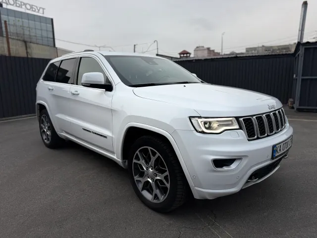 Jeep Grand Cherokee - фото 1