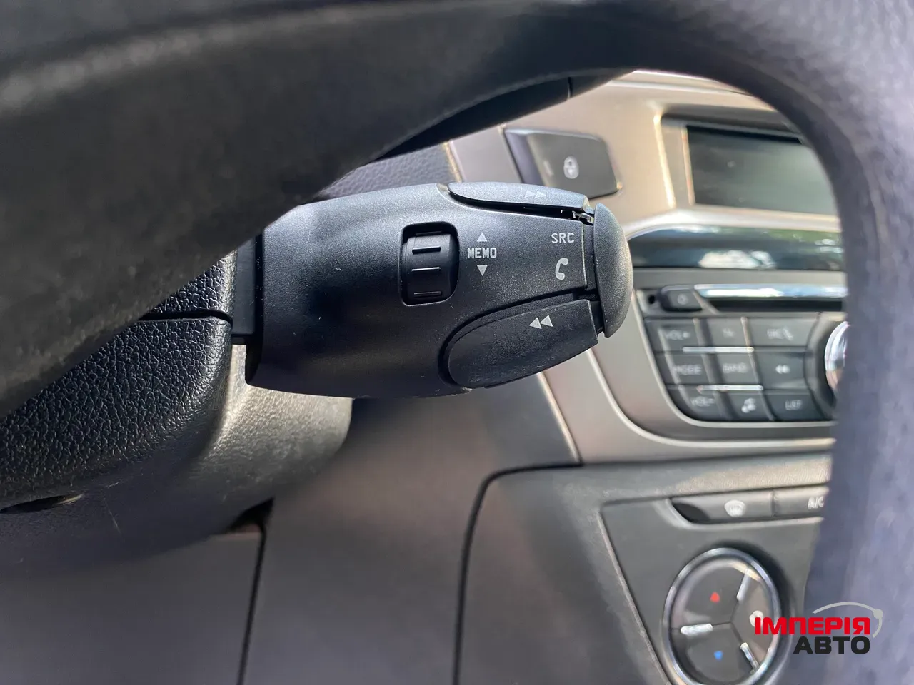 Peugeot 301 - фото 33