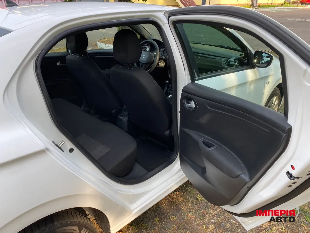 Peugeot 301 - фото 24