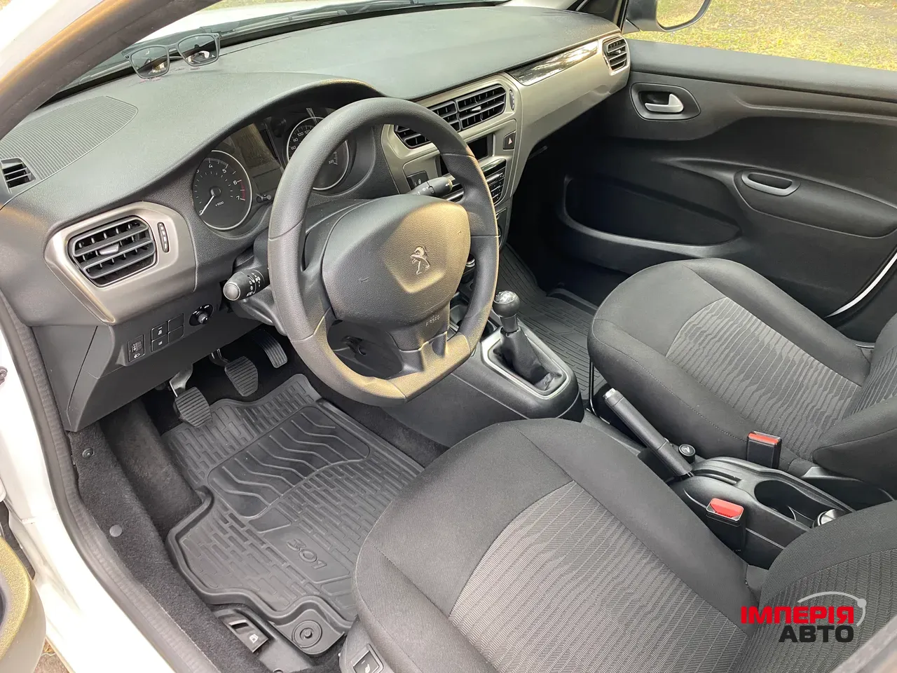 Peugeot 301 - фото 19